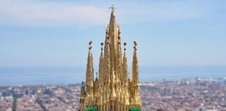 LEGO Debuts Sagrada Familia LEGO Set to Mark Basilica’s Completion and 100 Years Since Gaudi’s Death