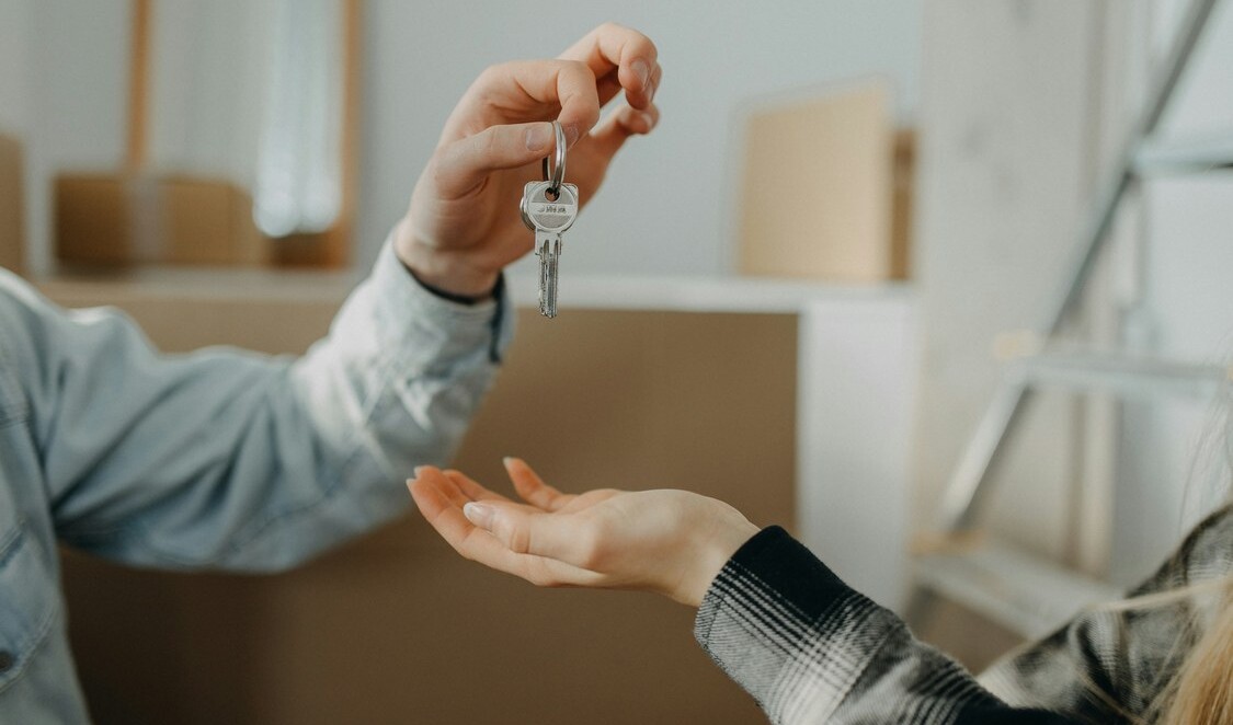 Renter Is Shocked When Landlord Gives Her a Home After 20 Years Being a Good Tenant There