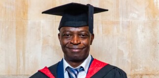 64-yo Father of 5 Graduates as a Nurse After Studying Alongside His Son