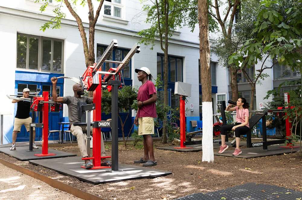 Photo for the article New Gym in Paris Helps Homeless Folks Improve Their Health And Habits–Without Leaving the Shelter