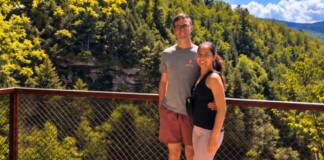 Man Proposes to His Girlfriend After They Were Struck by Lightning–She Restarted His Heart Twice